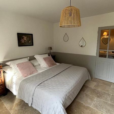 Bed and Breakfast Le Petit Eden Сен-Кентен-ла-Потри Экстерьер фото